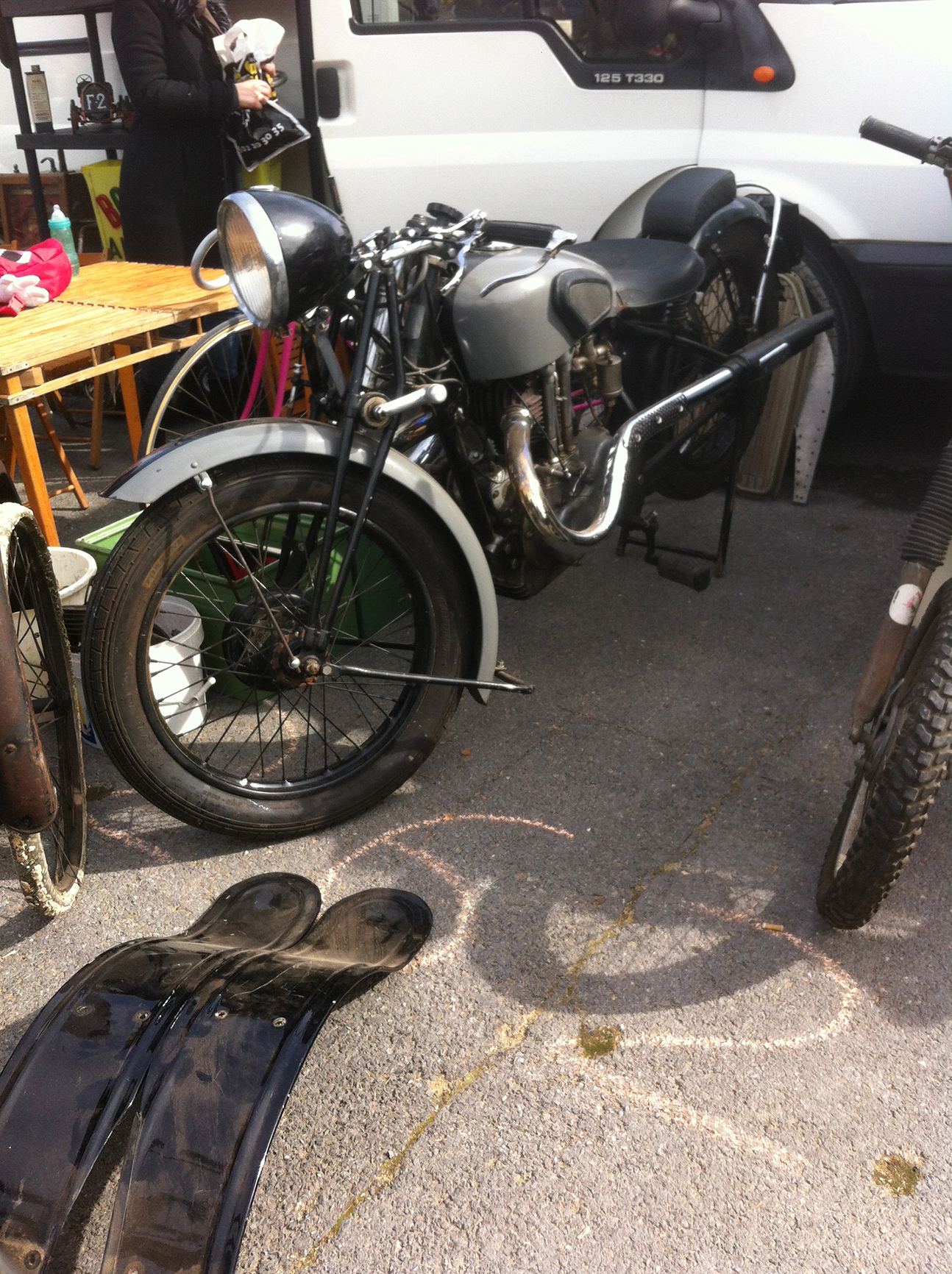 Il me semble avoir reconnue une 250 Peugeot