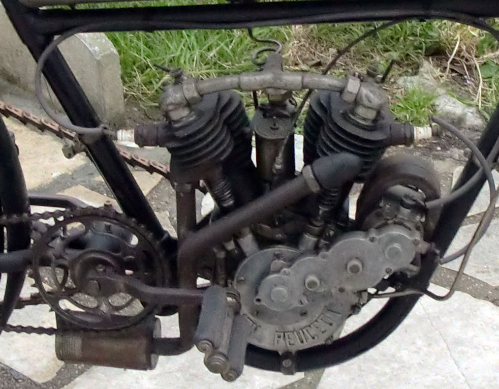 1912_Peugeot_V_Twin_08.jpg