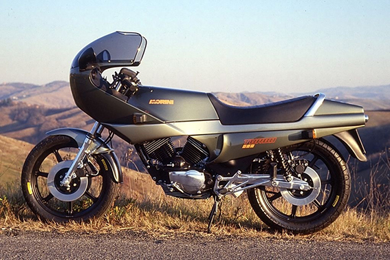 moto_morini_corsaro_1200_veloce_3.jpg