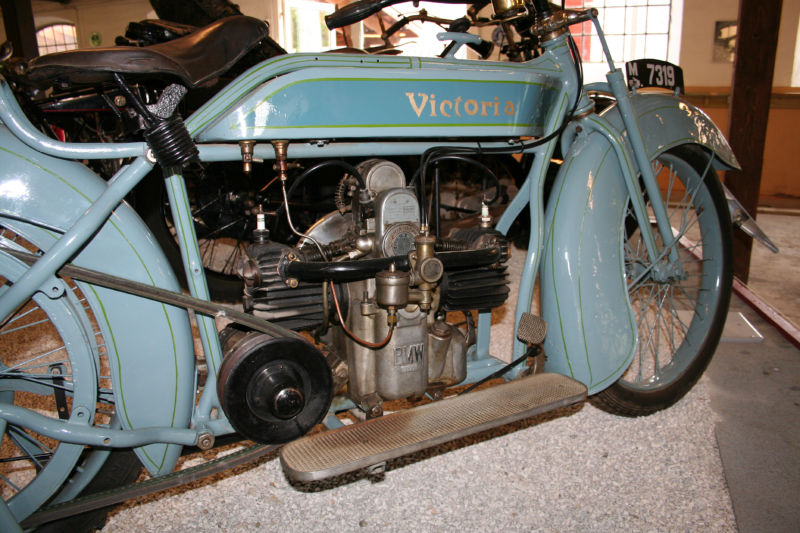 Victoria moteur BM.JPG